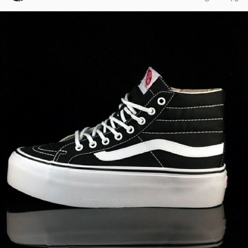 Vans ISO these platform vans 71/2 or 8